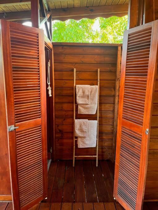 Bungalow Avec Jacuzzi Privatif Villa Sainte-Rose Kültér fotó