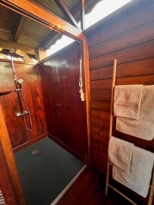 Bungalow Avec Jacuzzi Privatif Villa Sainte-Rose Kültér fotó